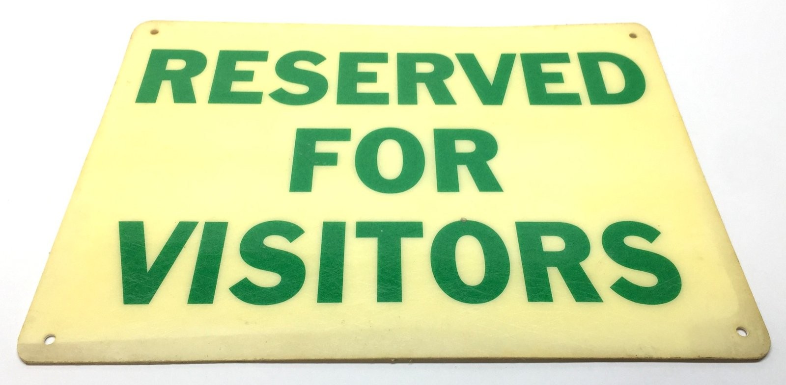 Unbranded 14″ x 10″ ‘RESERVED FOR VISITORS’ Fiberboard Sign USED