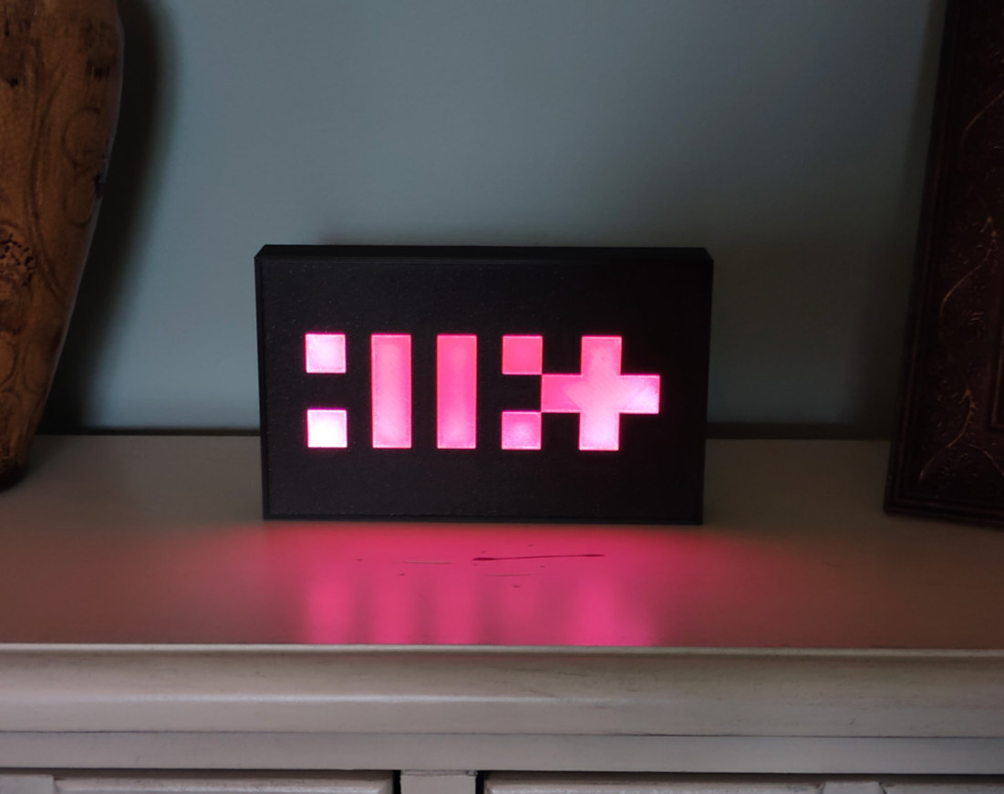 ILLIT Kpop LED Lightbox Sign – Glowing Pink ILLIT (아일릿) Logo USB Merch