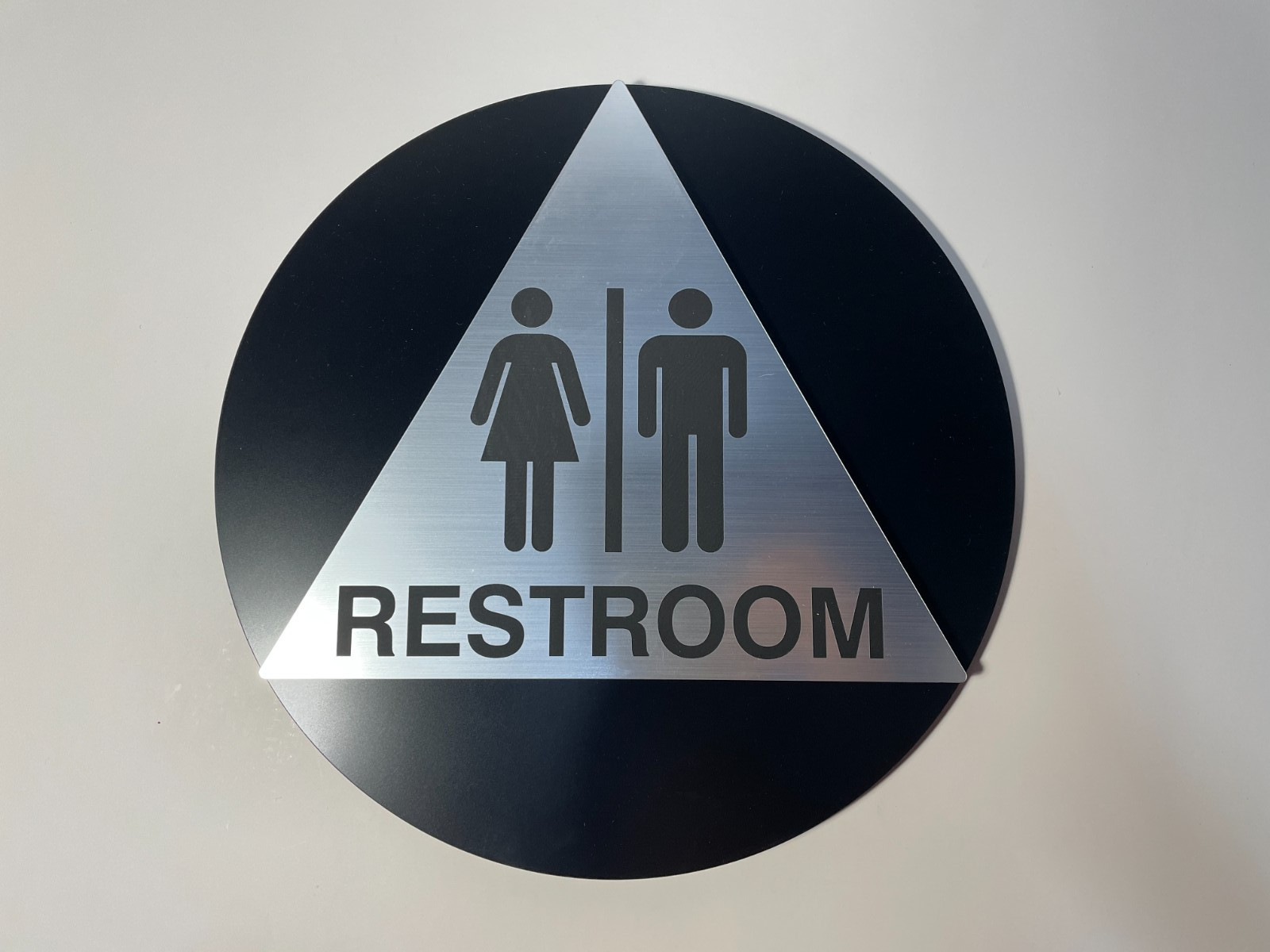 NEW ADHESIVE UNISEX RESTROOM SIGN ROUND 12″ DIAMETER WEIGHS 1.5-2 LBS DURABLE