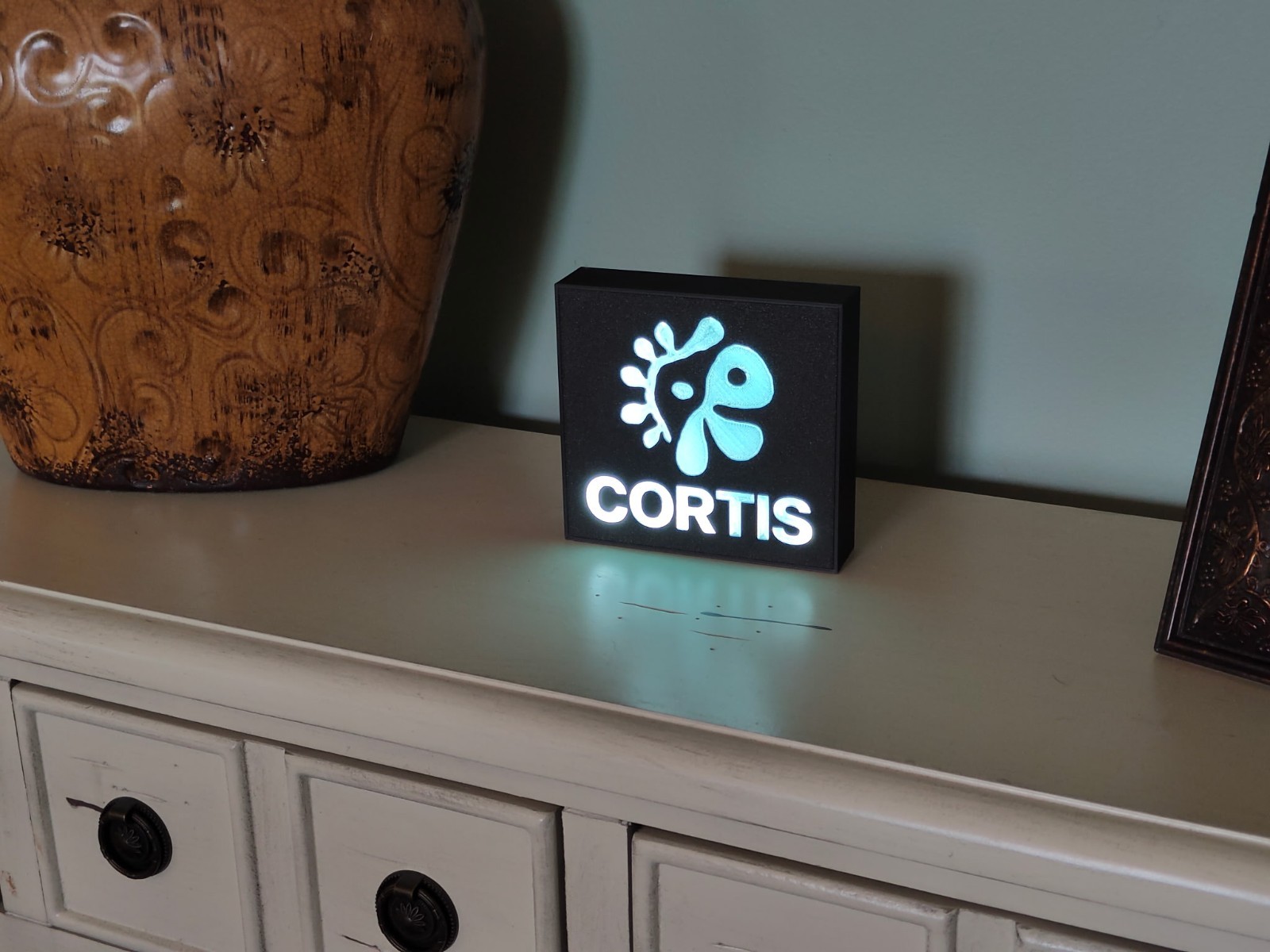 KPop Cortis LED Lightbox – Cotis (코르티스) Logo USB Illuminated Sign