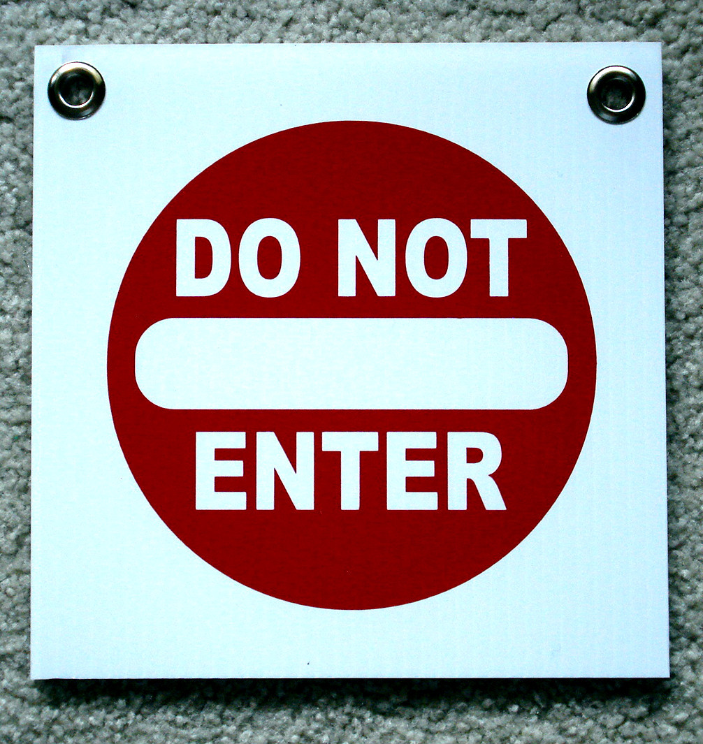 DO NOT ENTER 8″ x 8″ Plastic Coroplast Sign with Grommets