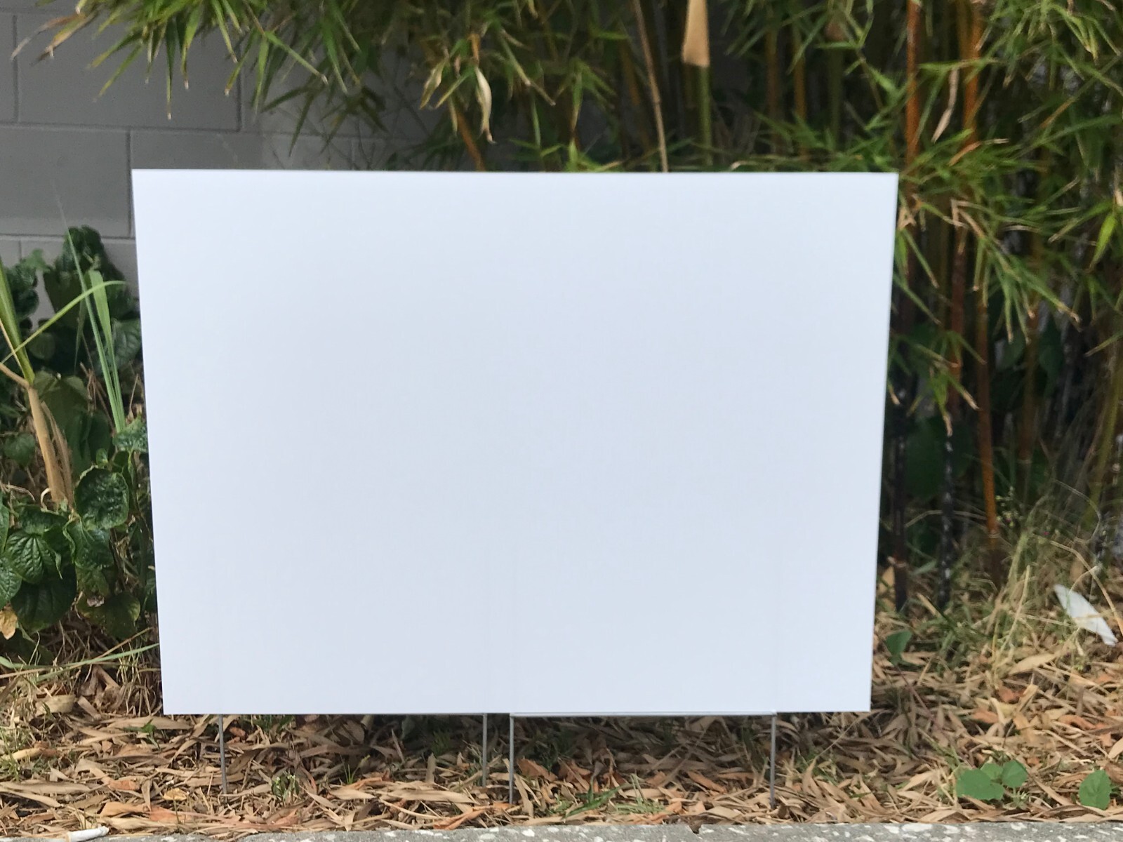 50 Pack White Yard Signs 18”x24” & 100 H-Stakes 12” Brand New Ship Same Day!