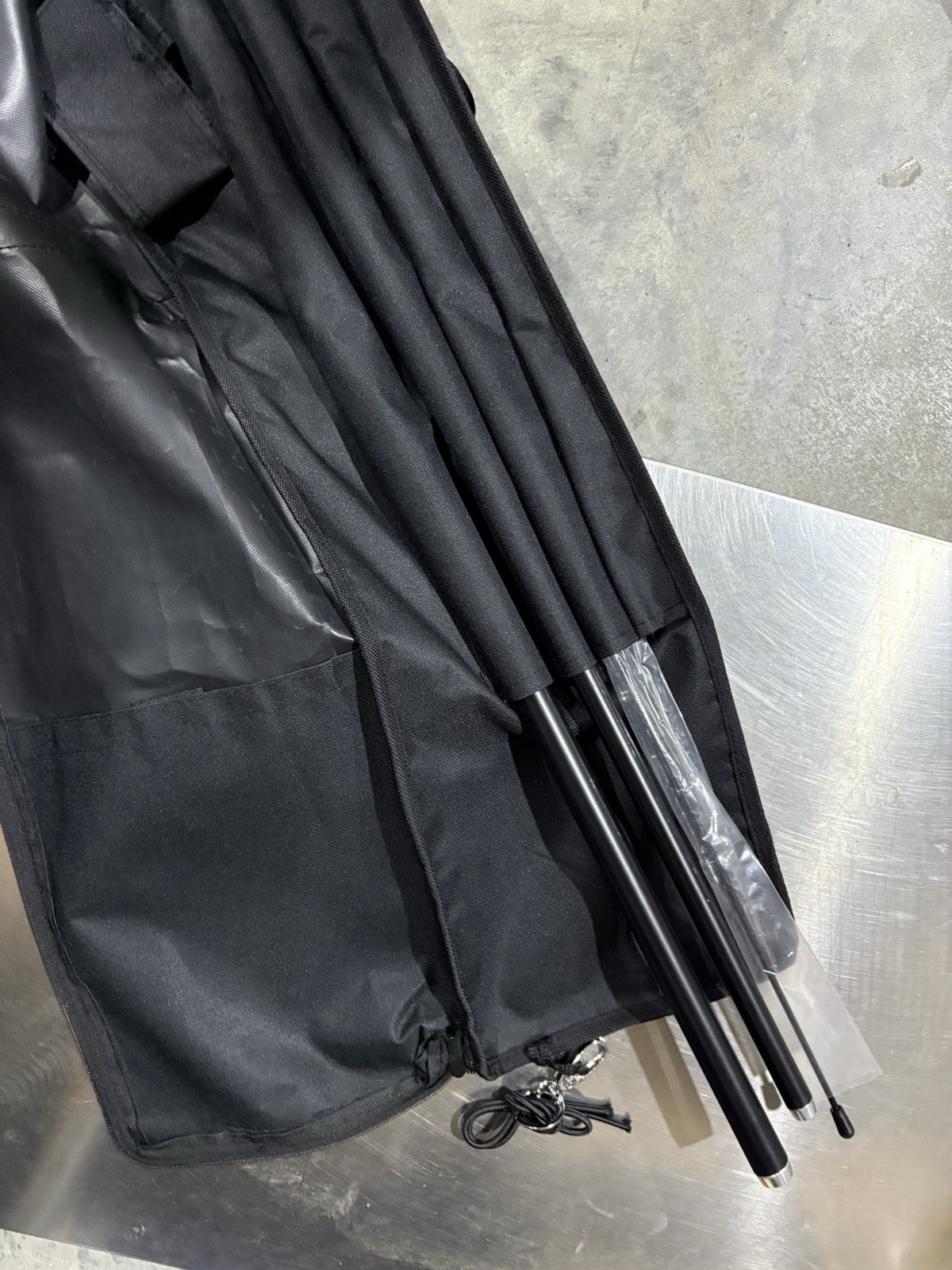 New Feather Or Teardrop Flag/banner holder in carry case