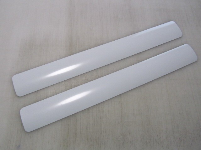 Blank Pair of WHITE Vehicle Magnetics 3″x24″ Sign for Car Truck Van SUV