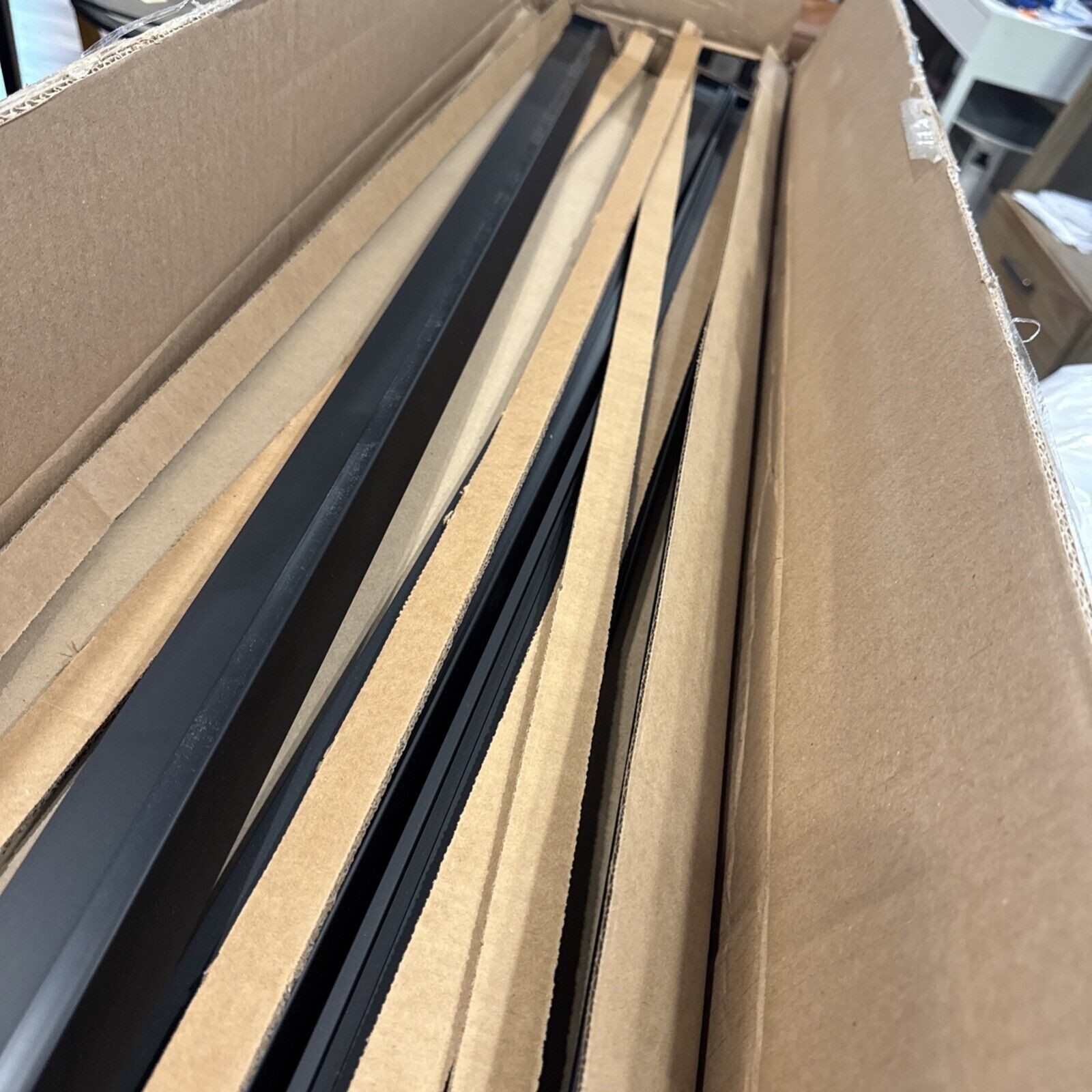 Vusion Group Digital Display Rail Set 48″ *rails only* Pack of 40