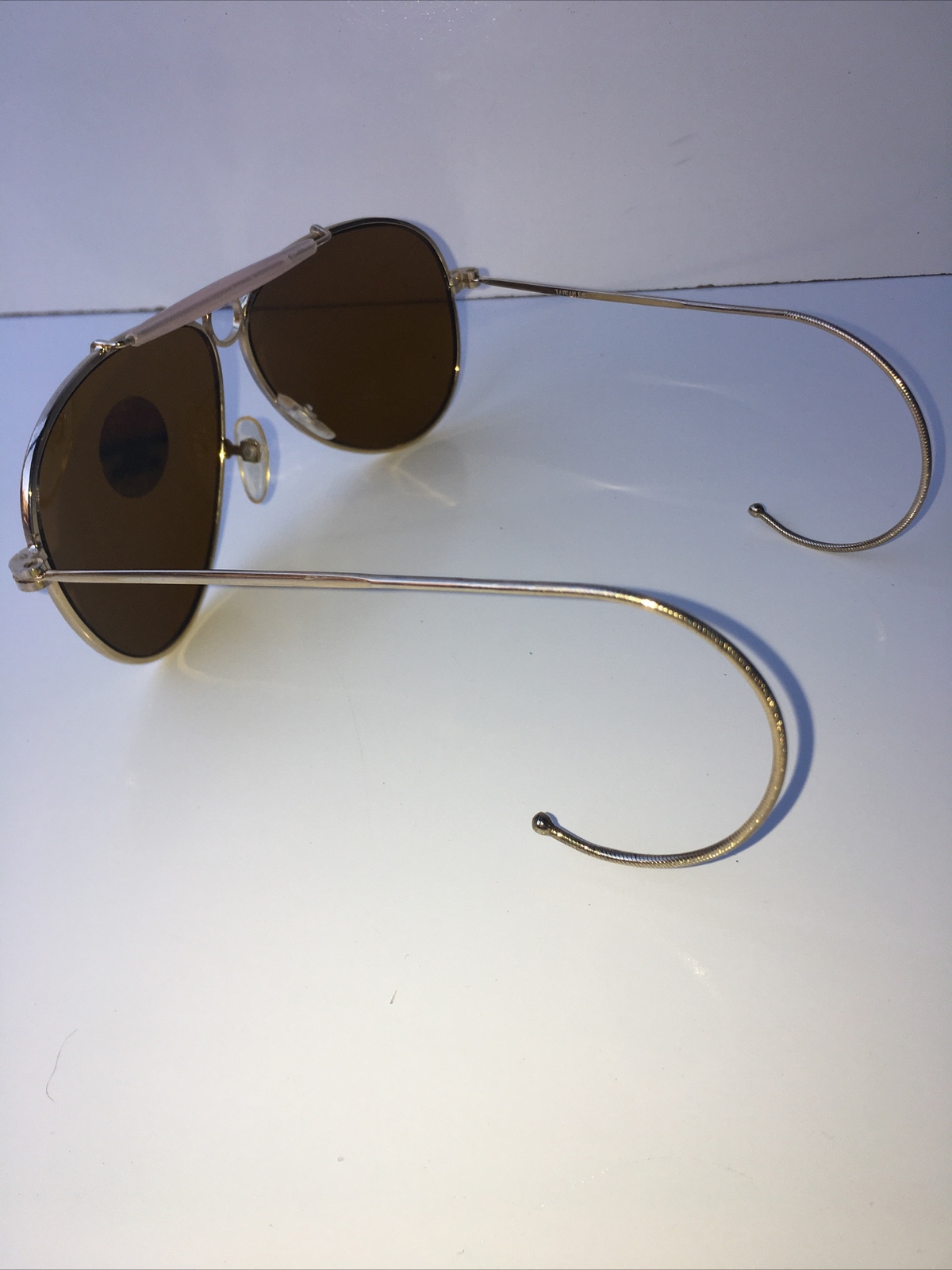 Vintage 1980’s Sunglasses GOLD Aviator LOOP HOOK Made In Taiwan 80s Glasses NEW
