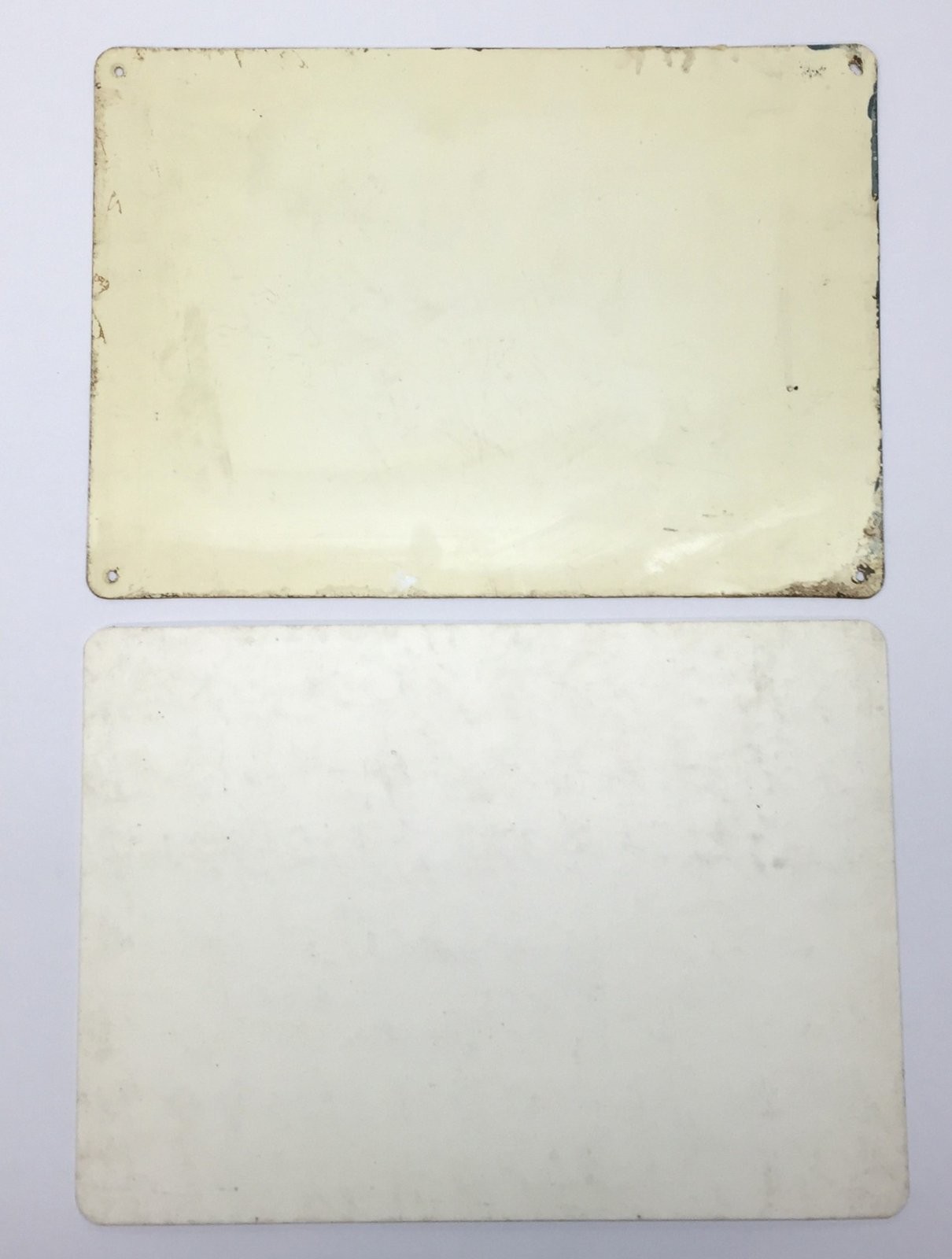Unbranded 14″ x 10″ ‘NO SMOKING’ Plastic Sign Pack (2pcs) USED