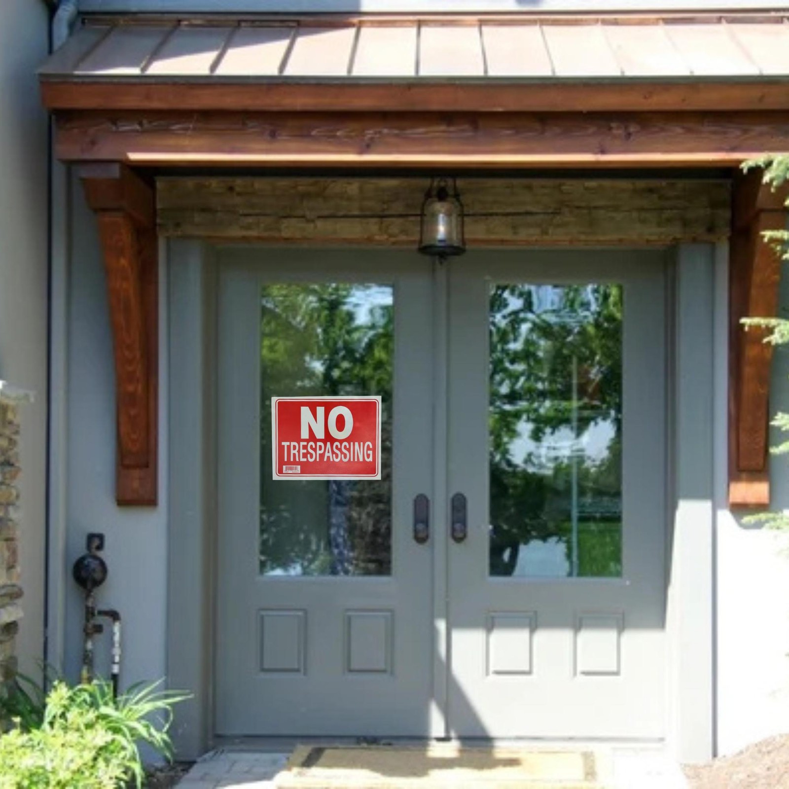 9″X12″ “NO TRESPASSING” Plastic Signage Sign-1 Pack