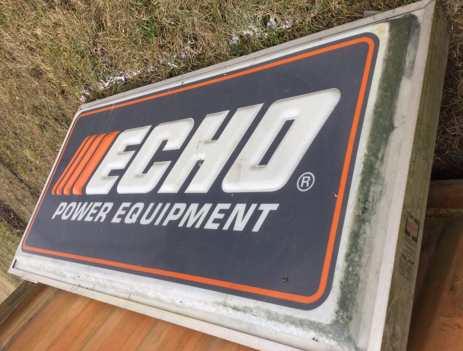Large Echo Power Equipment light box by Dualite Inc OH Aluminum 6’ X 4’ used