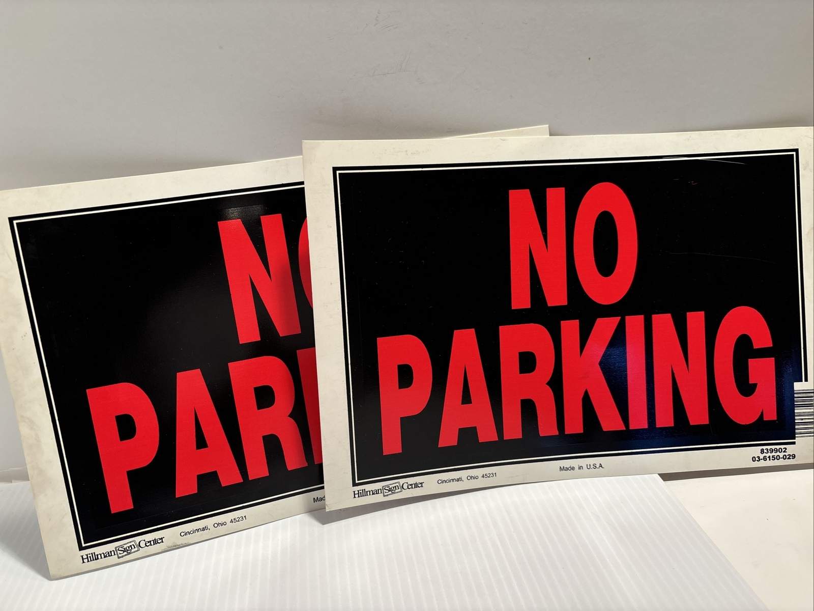 (2-Pk) Hillman No Parking Sign Plastic 8″ x 12″ 839902 (b12)