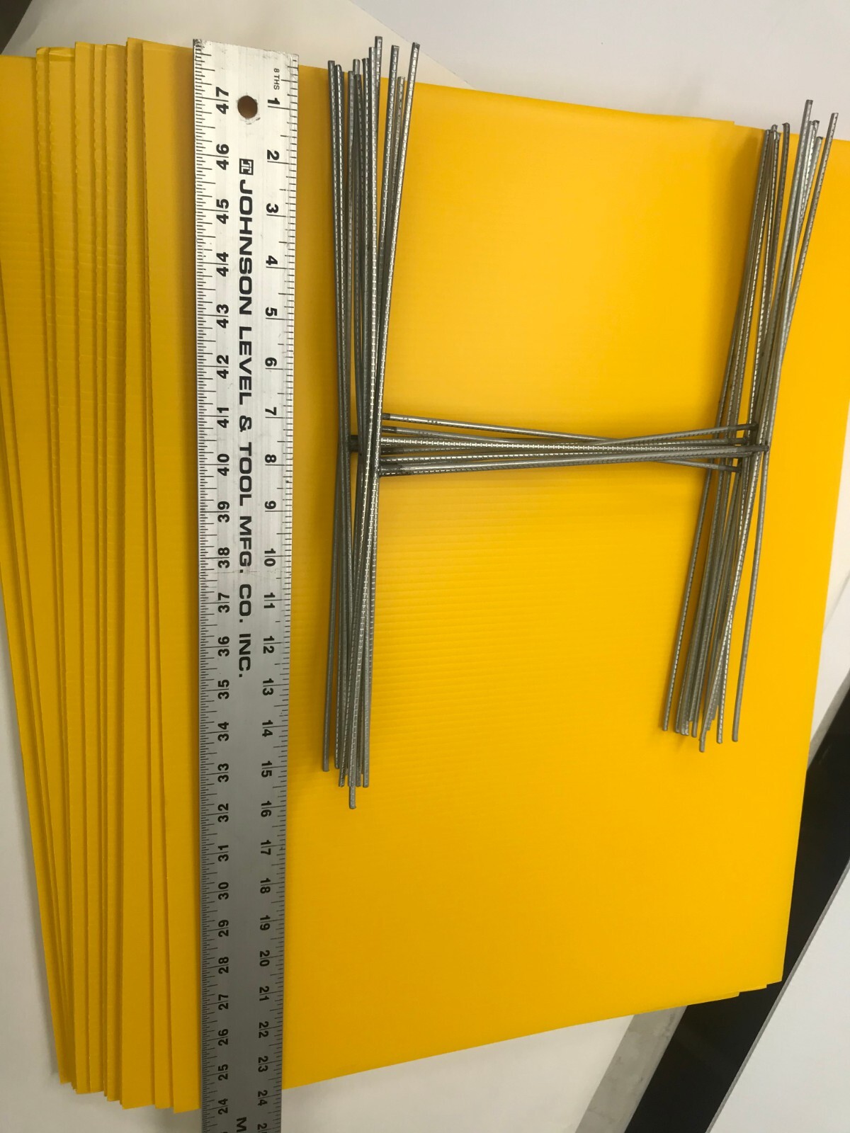 50 Pack Yellow Yard Signs 18”x24” & 100 H-Stakes 12” Brand New Ship Same Day