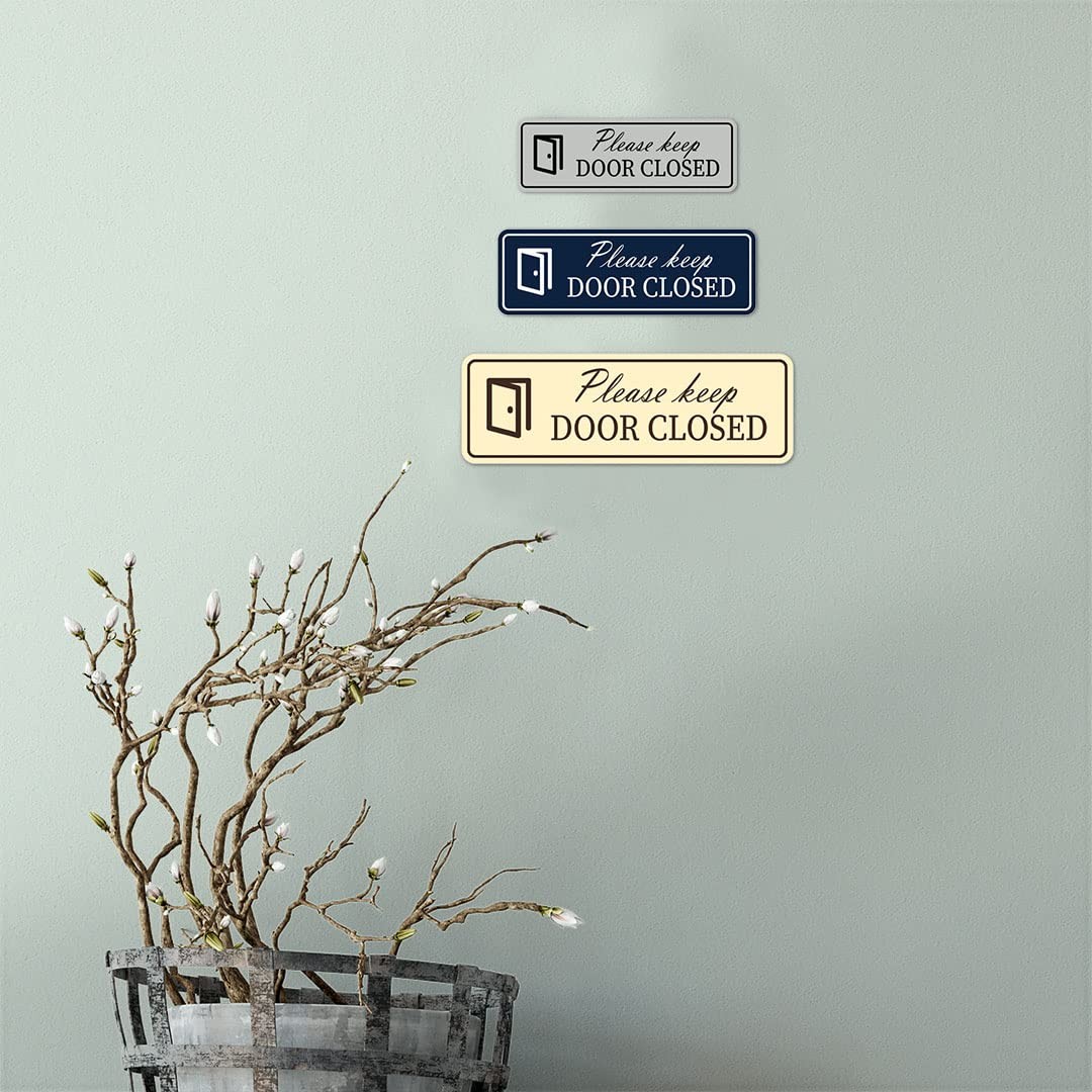 Standard Please Keep Door Closed Sign Brushed Silver Medium Wall Plaque
